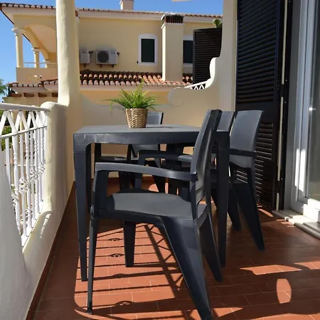 Family House Affittacamere Lagos