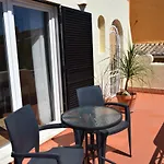 Family House בית הארחה